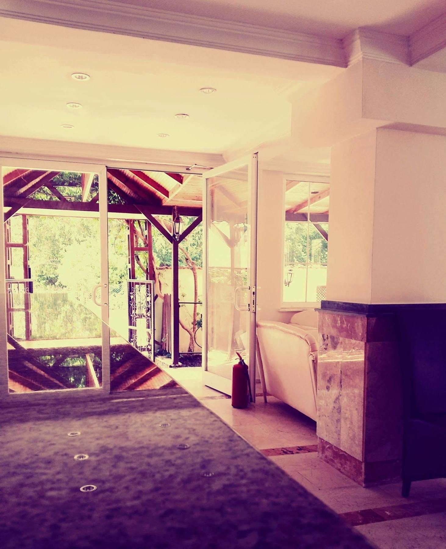 Asia Hotel เกเมร์ ภายนอก รูปภาพ